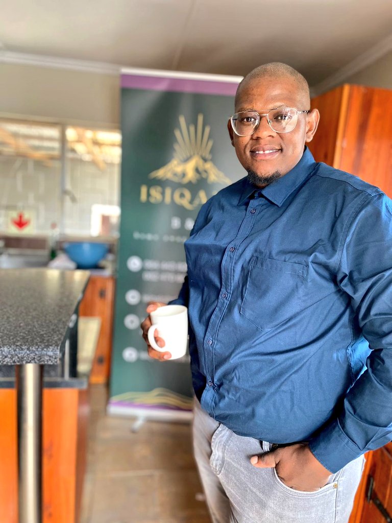 Sam_Gama100's tweet photo. 2024 Work 📸 landmark stuff 🤩🙌🏾
✅ SME development through incubation
✅ Stakeholder liason to foster resource consolidation
✅ Improving Customer Relations to deliver better consumer experience
✅ Ongoing mentorship and support for SME owners. https://t.co/HxagJR9O5o