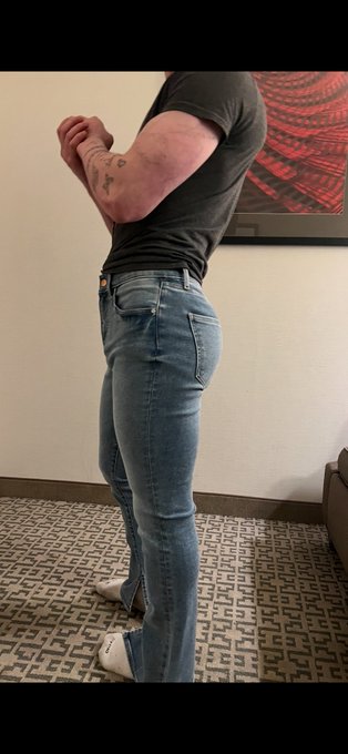 Some jeans fit some do not https://t.co/u2PvMAKraL