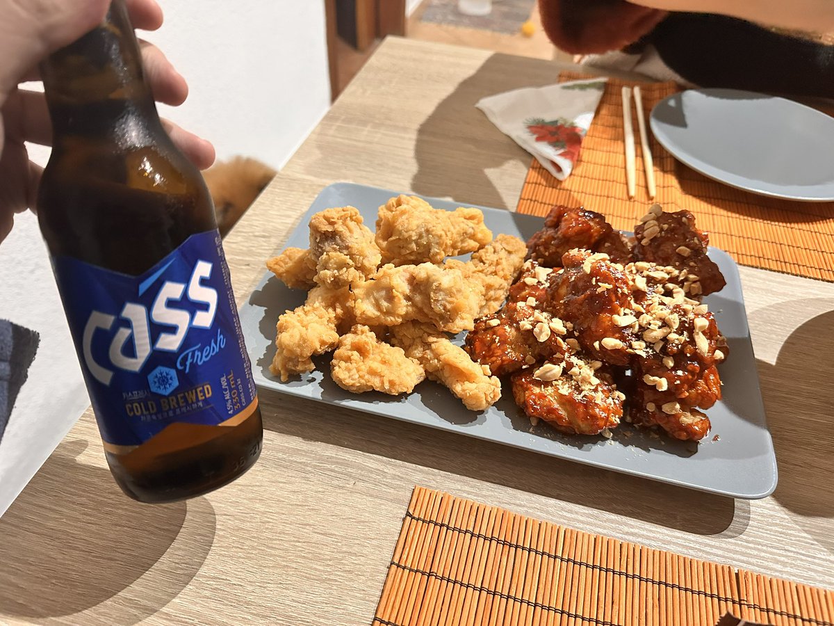 angrepe's tweet image. Nos hemos venido a Corea a cenar 👀