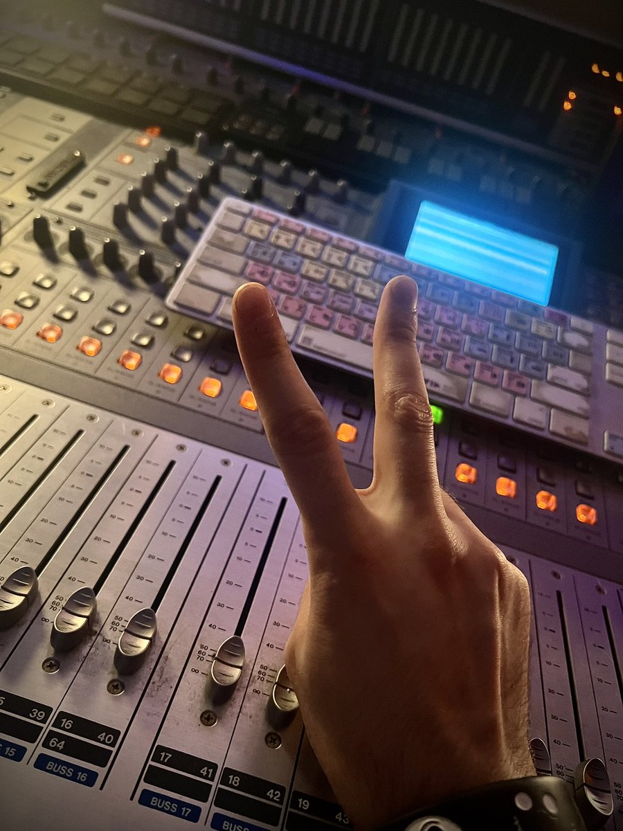 TommyKubiski's tweet image. Happy New Year’s Eve, everybody! I hope you all &amp;amp; your families have a great rest of 2024 &amp;amp; a great start to the New Year. This year had a lot in store for me &amp;amp; I appreciate the family &amp;amp; friends who’ve been there for me through it to make it one of much change, growth, healing,..