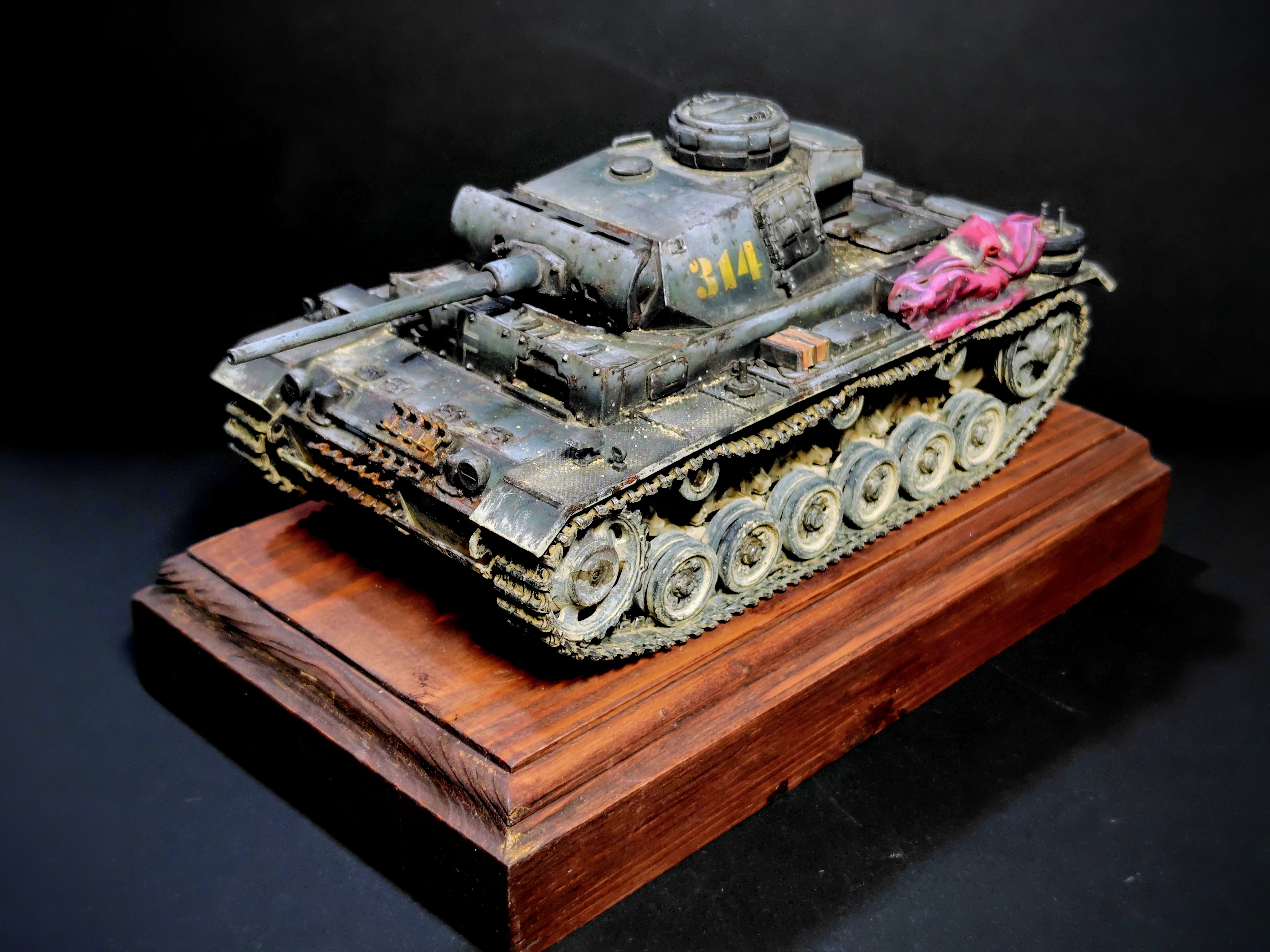 MK44 G Queen's B Knight. | Modelers Social Club Forum