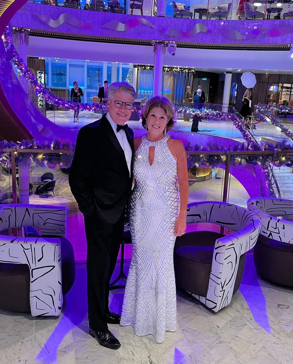 Wishing everyone a Happy, healthy &amp; prosperous 2025🥂