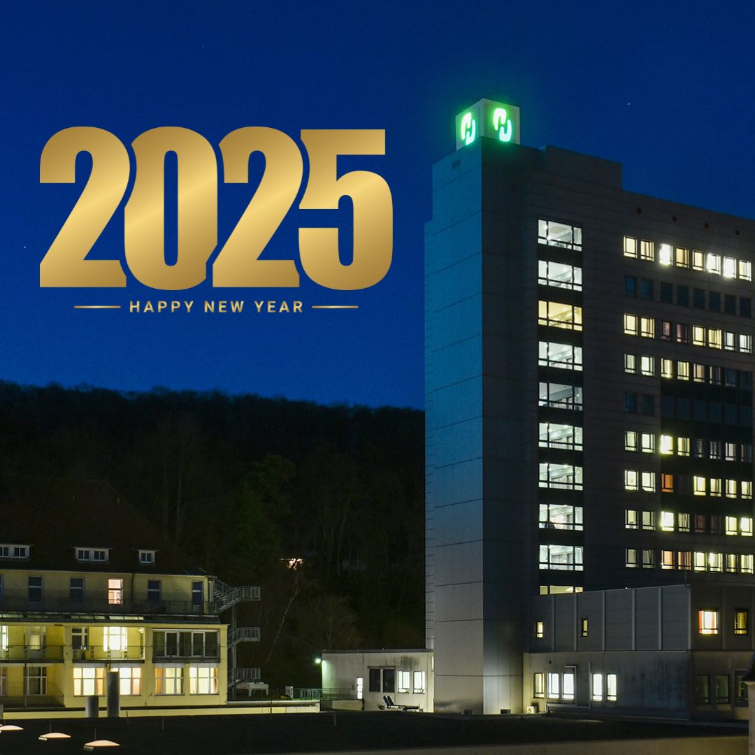 Frohes neues Jahr! 🎆✨ Wir wünschen Euch Gesundheit, Glück &amp; tolle Erlebnisse 2024! 🥂 Danke an alle Kolleg:innen, die an den Feiertagen für Patient:innen da sind ❤️ #hukw #2025 #committedtolife