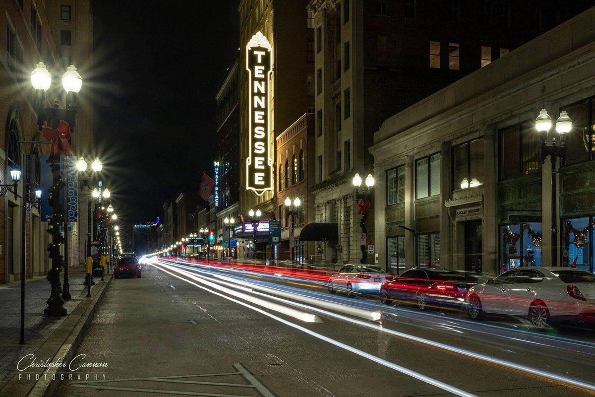 Happy New Year from Tennessee! And many thanks to all my 2024 Spotify listeners. Photo by Christopher Cannon.

open.spotify.com/artist/05GA8m5…