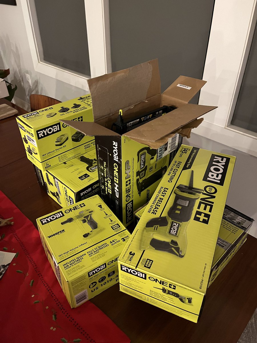 IrishScarletCap's tweet photo. Absolutely CRUSHED Christmas this year @RYOBItoolsusa https://t.co/xaF05vfY05