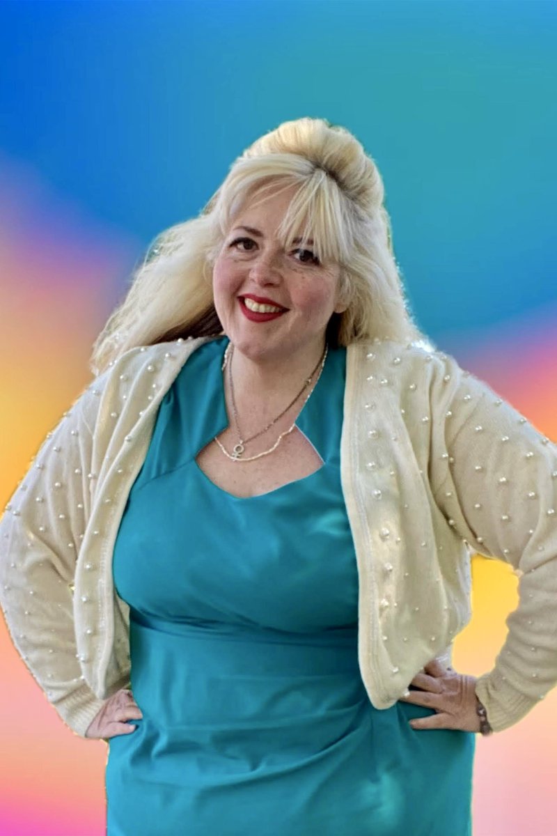 I do business brainstorm sessions with folks that help create containers for your best work! And content brainstorms and just regular reiki sessions. Hit me up if you’d like to work together next year (I love a see you next year joke on New Year’s Eve! 😂) queerfatfemme.com/one-on-one-wit…