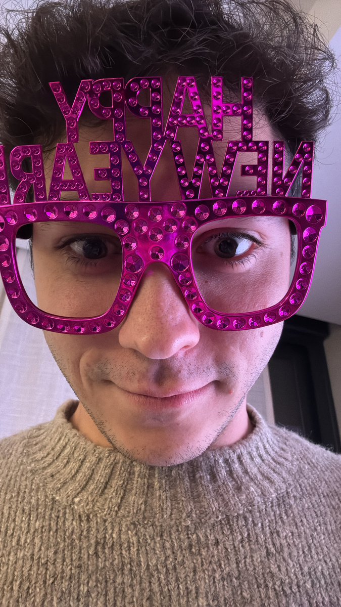 Alex12FM tweet media