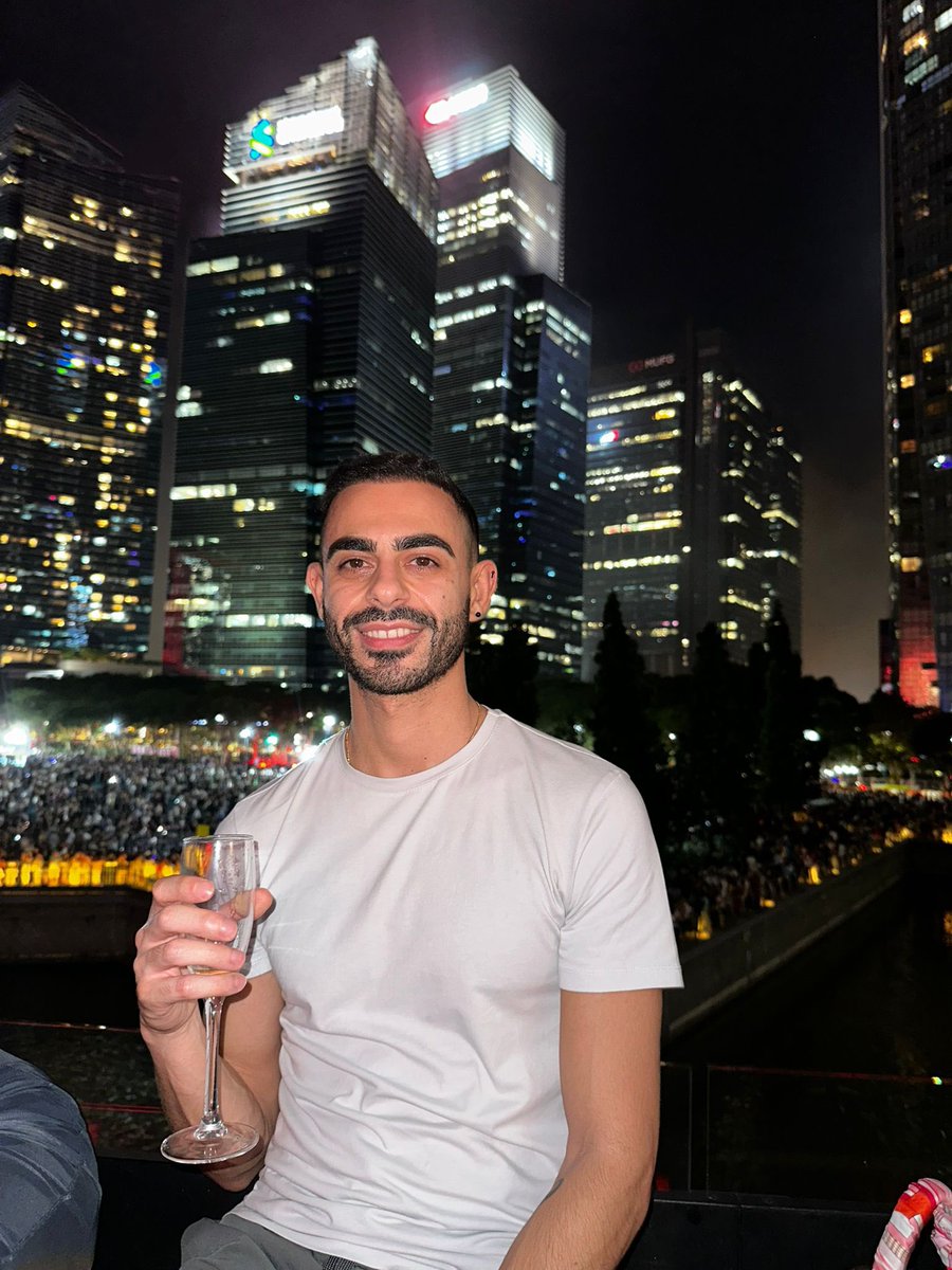_MarioC's tweet image. #HappyNewYear2025 #marinabay #Singapore