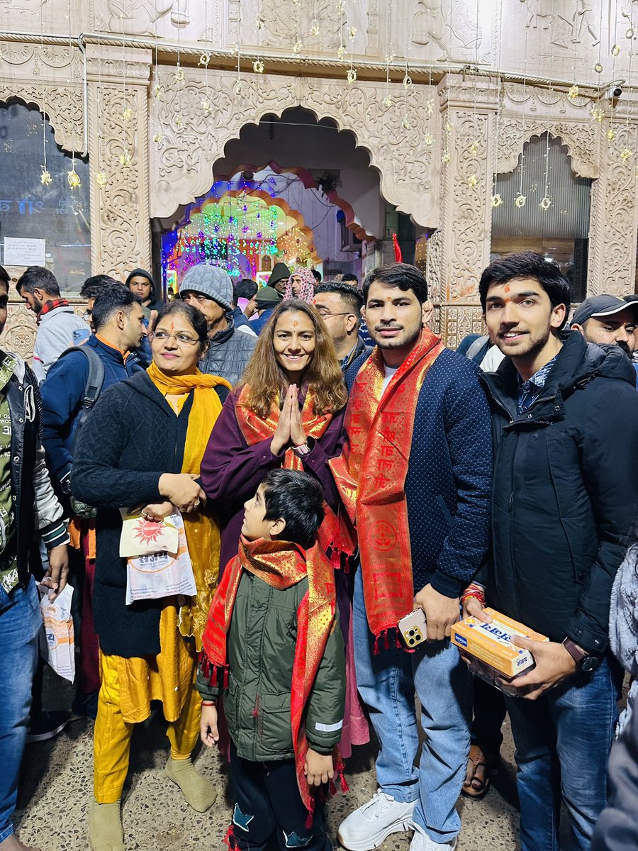 जय श्री बालाजी महाराज 🙏😇 नया साल आप सभी को स्वास्थ्य, धन और खुशियां प्रदान करे 🌅👏🙏❤️💫🌟✨😍🧿