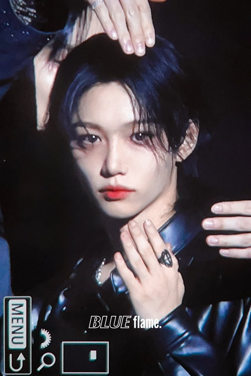 blueflame_f915's tweet photo. 250101 힝
#필릭스 #felix #스트레이키즈 #straykids https://t.co/mUErrff6de