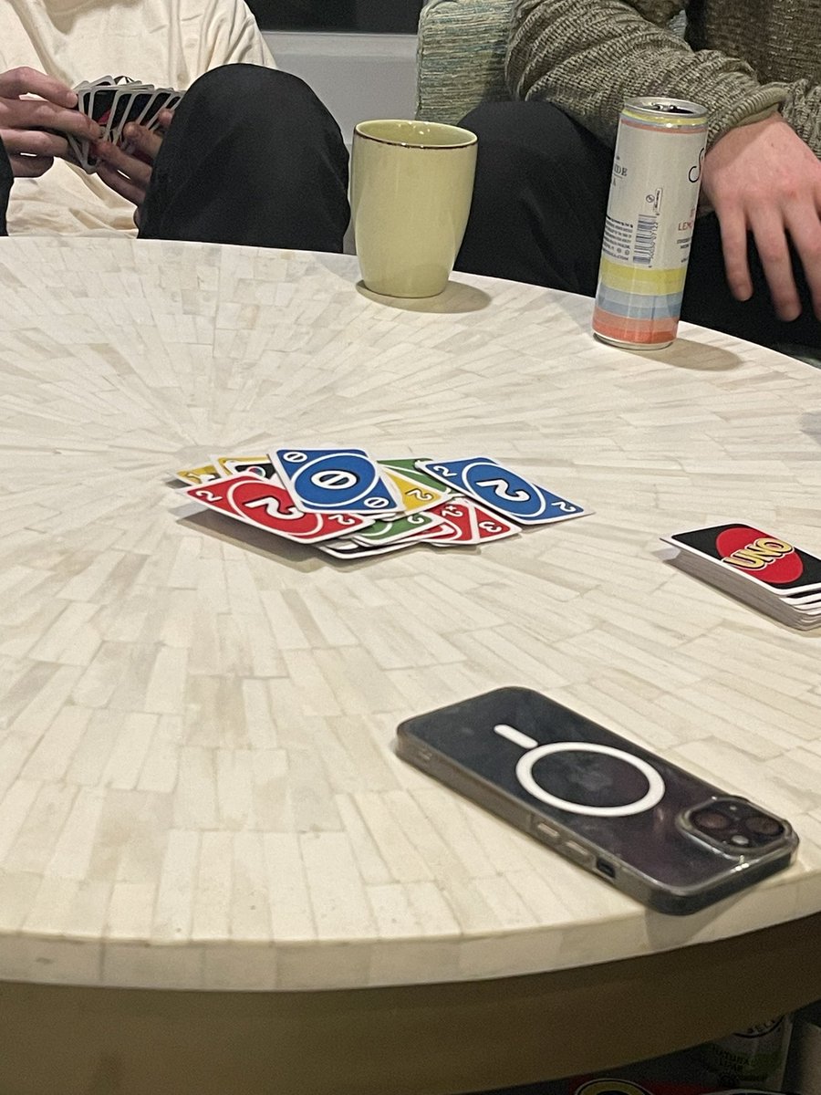 cb_wolfe82's tweet photo. Started a game of Uno at 4:30. Still playing with no signs of it ever ending https://t.co/CNbdhANflC