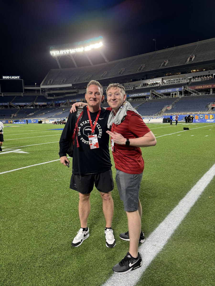 CycloneFB Video tweet media