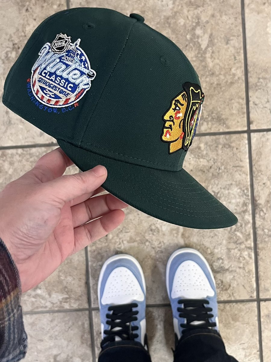 jaylaw22's tweet photo. 366/366
NYE brings an end to an epic year of kicks and caps.
#kicksandfits #kicksandcaps #jordan1high #jordans #fittedroyalty #teamfitted #neweracap #59fifty #flyyourownflag #committedtothefitted #ladiesrockfitteds #hypebeastkc #rockyourkicks #hatclub #pinkyszn #WinterClassic https://t.co/CUvCyip7ii