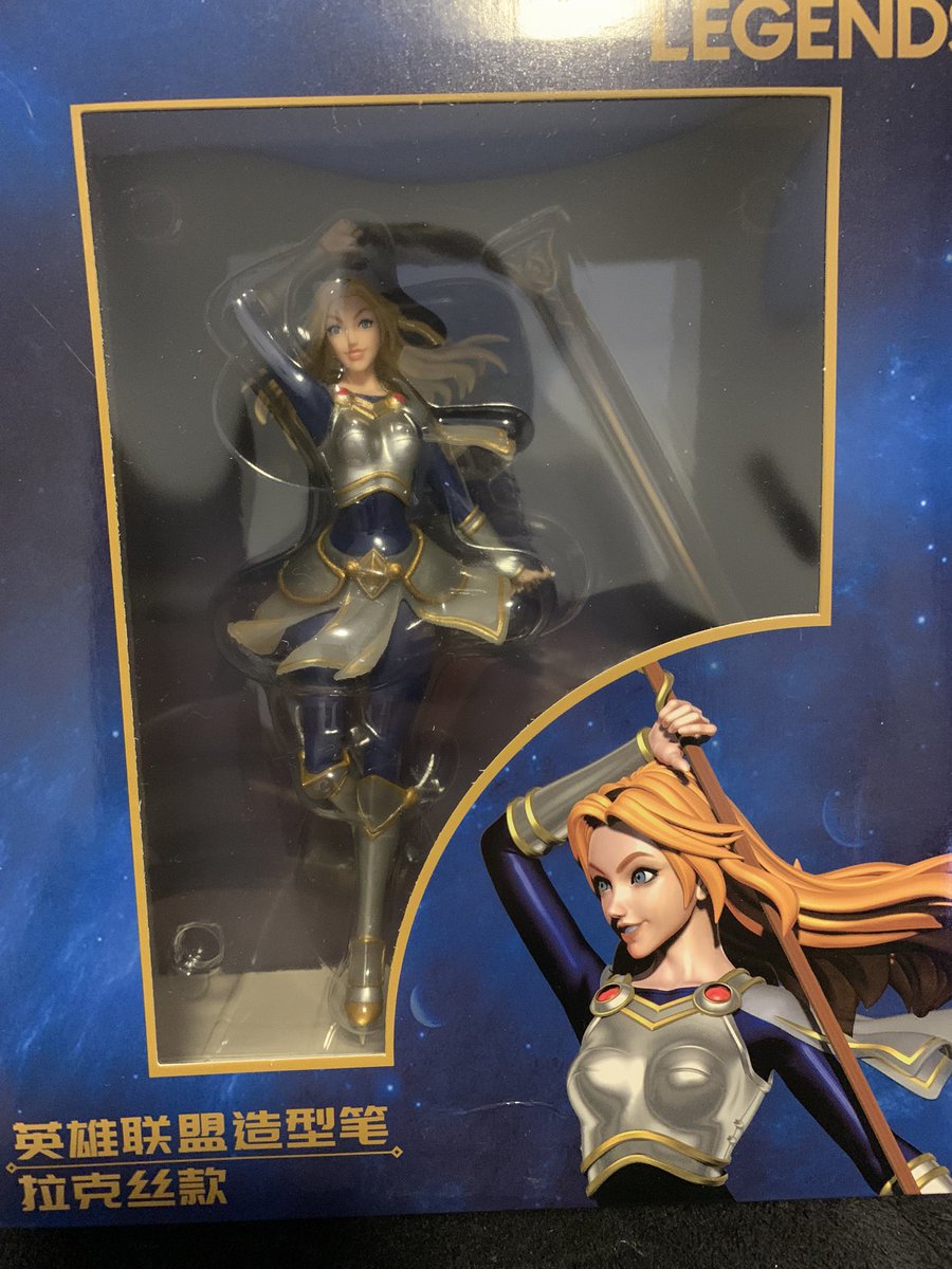 KitExe02's tweet image. New year girlfriends! 
#lightcannon