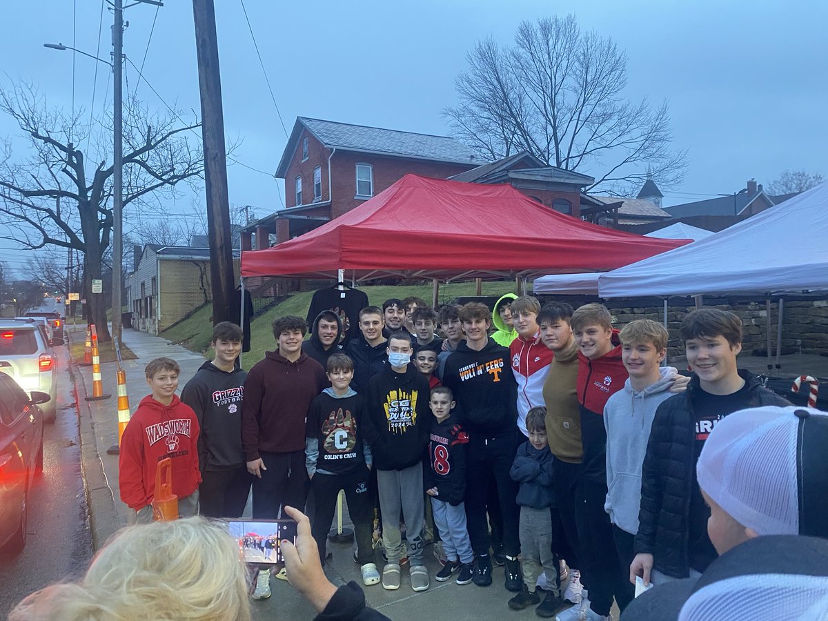 Tim Campbell (@coachcampbell41) on Twitter photo So blessed to be part of such a special community. These young men sacrificed their New Years Eve to support Colin <a href="/WHSgrizzliesFB/">Wadsworth Football</a> #colinscrew Thank you Water Main Grill So blessed to be part of such a special community. These young men sacrificed their New Years Eve to support Colin <a href="/WHSgrizzliesFB/">Wadsworth Football</a> #colinscrew Thank you Water Main Grill