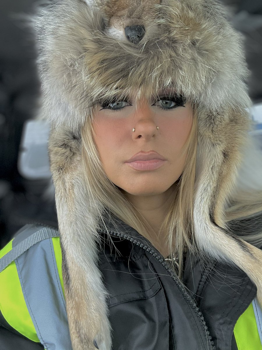 alexis xj👩🏼‍🏭 tweet media