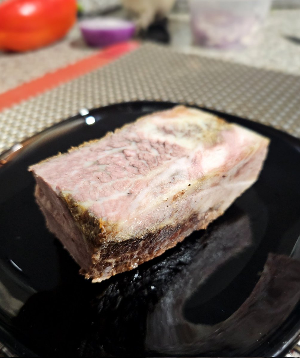 ChefDrew702's tweet photo. #ShortRib with 🌴VegasChef🌴
Just a Sneak Peek at tonight's Entrée
Chef Tip:
Cook Slow & Low at 250°
When they're done, remove them from the liquid, chill them and then cut them to your desired size.
They'll look a lot sexier, I promise you
#Chef #Foodie #PrivateChef #Food #ChefsOfTikTok #ChefsOfInstagram