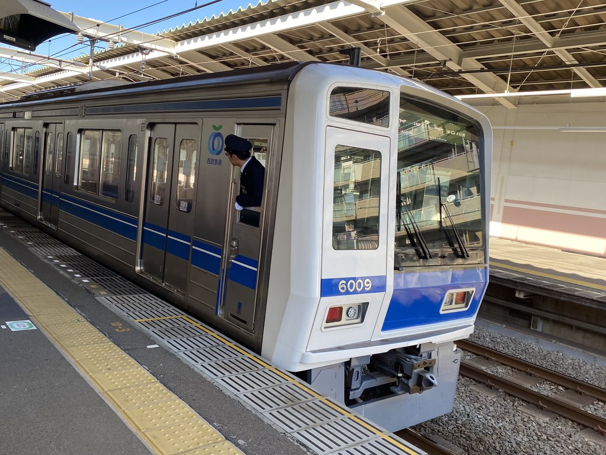 Seibu6111f's tweet photo. あけましておめでとうございます🎍
今年も宜しくお願いします🐍 https://t.co/e8VBafe6vx