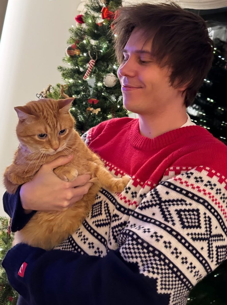 rubiuhfernet's tweet photo. la foto que nos subió rubius a ig de él y wilson LOS AMO LPM https://t.co/TIWJwrsVUc