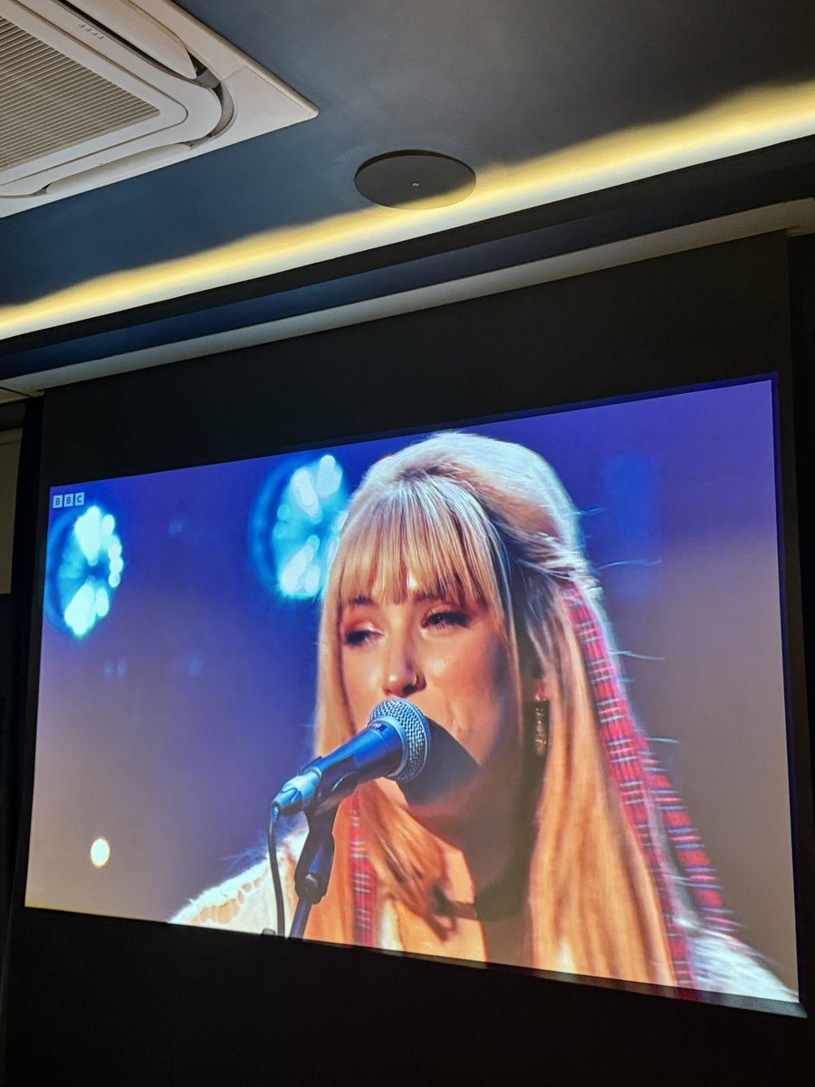 LornaFinn's tweet photo. Take it back she’s magic 😘🏴󠁧󠁢󠁳󠁣󠁴󠁿 https://t.co/GUPRo5Ffar
