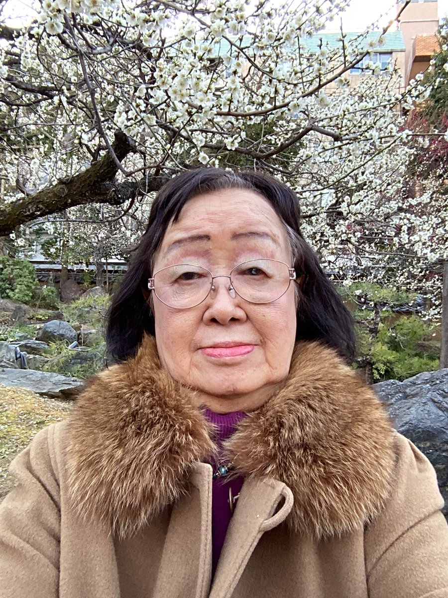 EikoIwayama's tweet image. 明けましておめでとうございます❣️ 皆様本年もどうぞよろしくお願い致します。政情不安な世の中ですが、今年こそ、平和な、紛争や事故、犯罪の少ない年になります様に！皆様のご健康とご多幸をお祈り申し上げます🙏☺️✍️📚㊗️#PresidentTrump　 #習近平主席　#PresidentMacron　＃石破首相　#岸田前首相