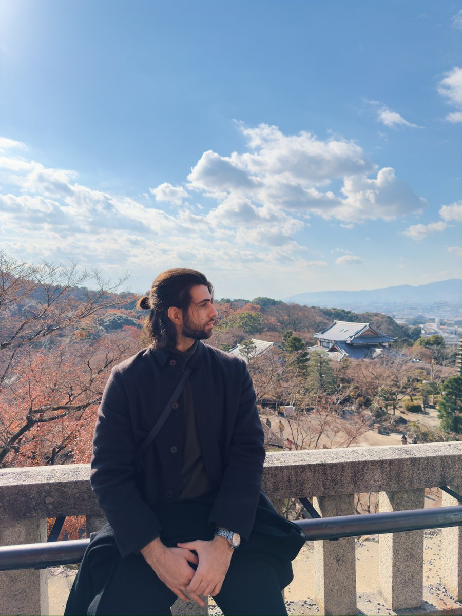 SypherPK's tweet photo. Happy New Year from Japan! ❤️

Still looking for the Fortnite medallion. https://t.co/BBhZOEUWYo