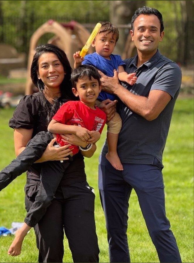 Give me a Thumbs-Up👍,if you fully support Vivek Ramaswamy for Department of government efficiency!!