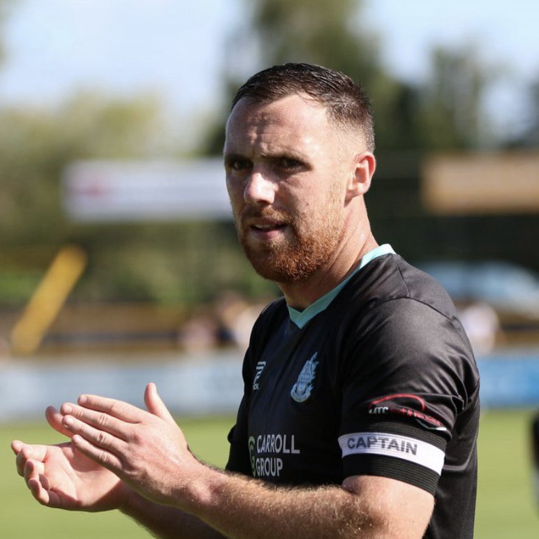 🗣️©️ A message from The Skipper…

Hi all,

I hope you’ve all enjoyed a well-earned break this Christmas. 

I’d like to take this time to wish every Southport fan a Happy New Year.

On behalf of all the players, we’d like to thank you for your support so far and we’re looking