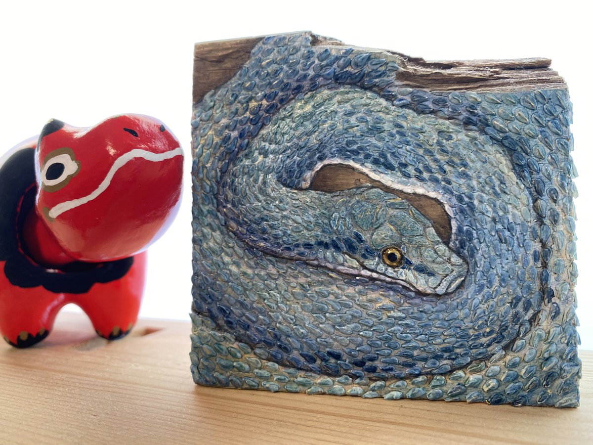 明けましておめでとうございます🎍今年は蛇の絵まだ描けてないので過去作の蛇さんで🐍