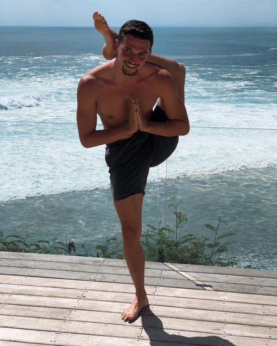 shivcode's tweet image. Happy new year! Stay strong, disciplined, happy, focused and enthusiastic.