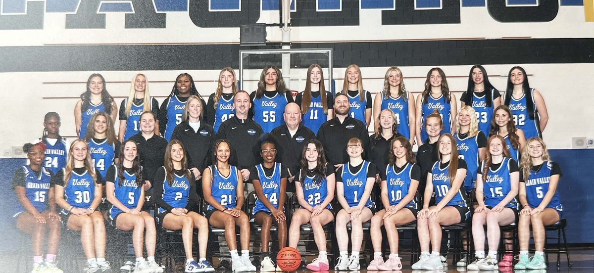 It’s been a great 2024! Looking forward to the many great memories going to be made in 2025 with this group! #TraditionNeverGraduates #LadyEaglesBasketball