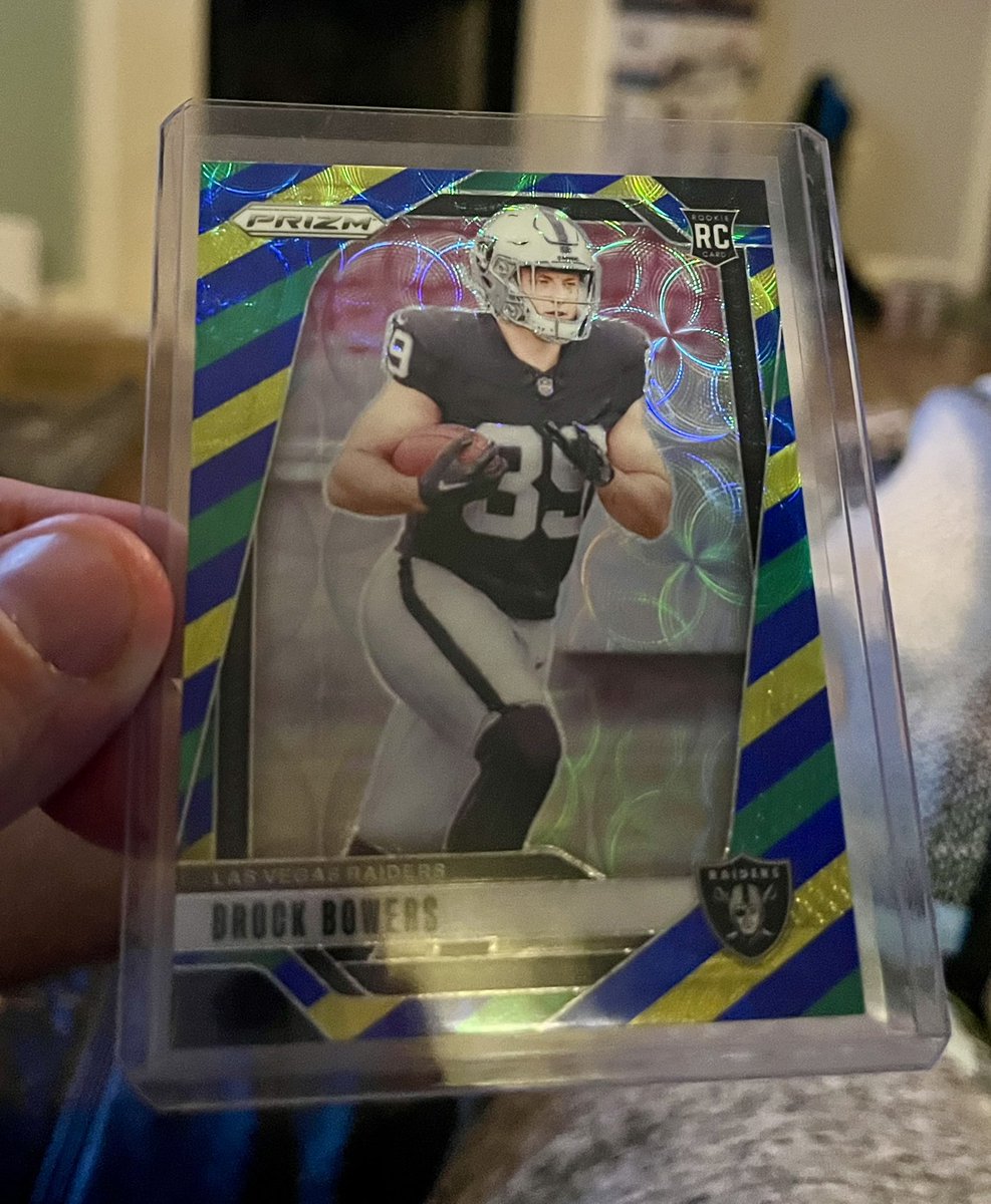 Any idea on VALUE? 

<a href="/CardPurchaser/">Card Purchaser</a>