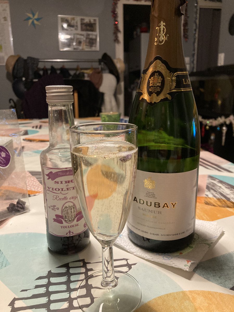 ChristopheDab12's tweet photo. Bonne année 🎆 https://t.co/MElc2BBPdm