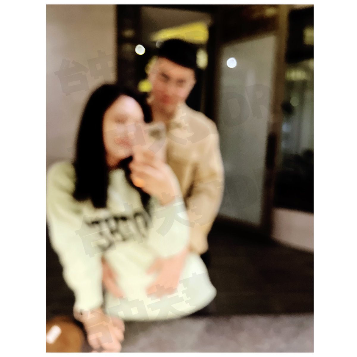 2024年⋯
我們選擇%%跨過2025年💕
沒有年輕人的熱情
但還有夫妻間的激情❤️‍🔥

#新年快樂
#台中夫妻
#換換愛愛