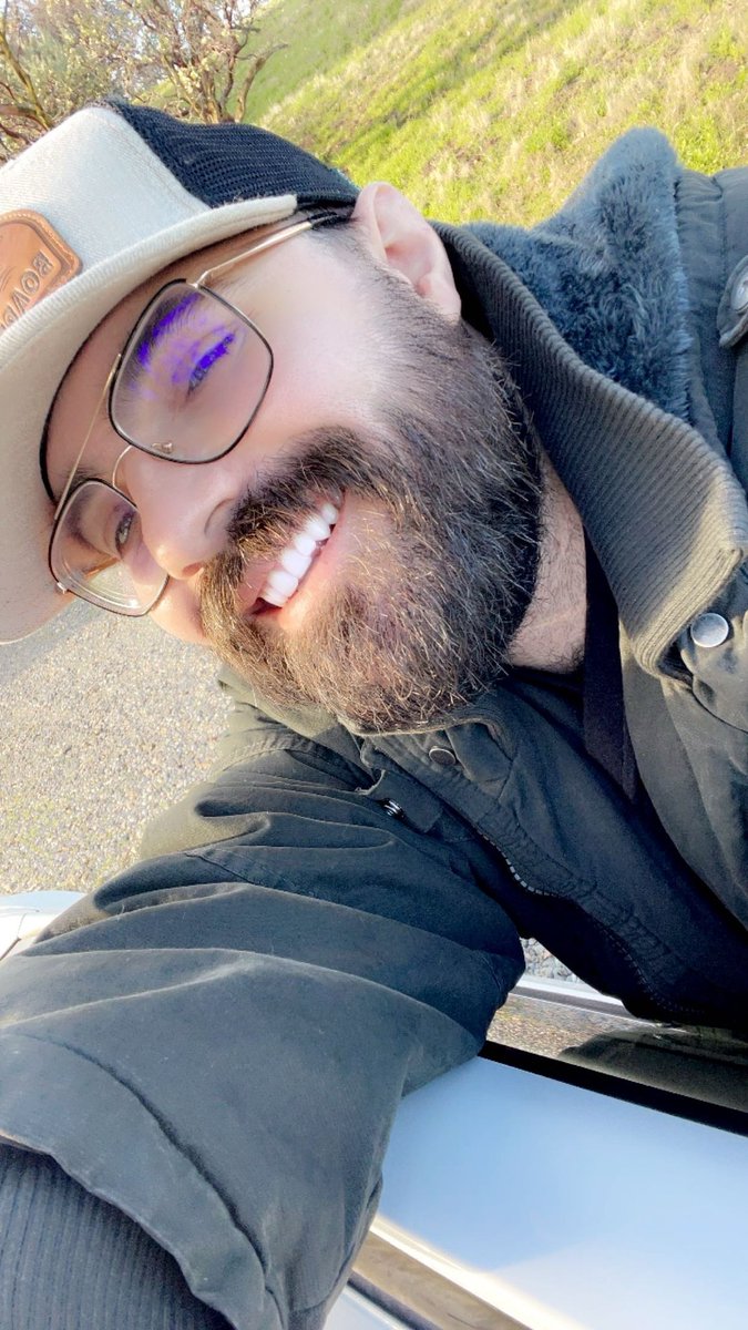 Do I shave for new years or keep growing? #beard