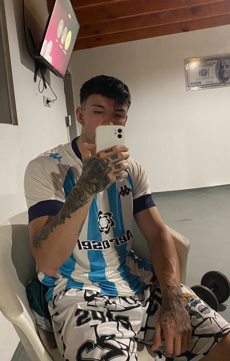 jeroveintidos's tweet image. FELIZ AÑO NUEVO