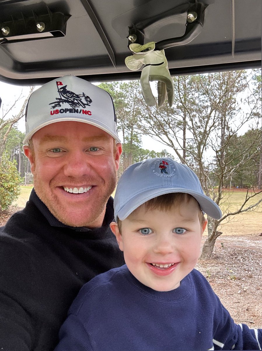 malachikoop's tweet image. Closing out the year at Midpines with my favorite golfing buddy. Teaching him that the post-round drink &amp;amp; debrief is the best part of golf.