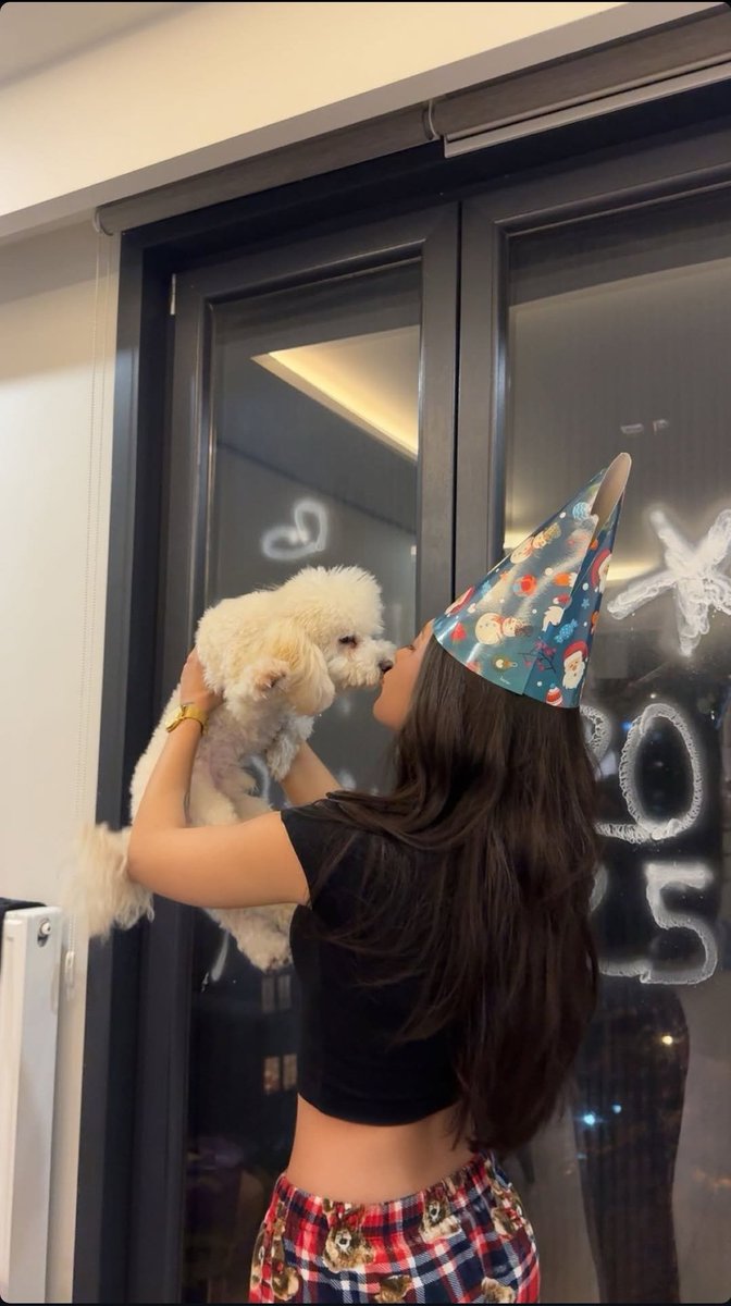 Yeni yılınız kutlu olsun aşklarım müsaitim elit temiz beyleri bekliyorum unutulmaz bir yılbaşı yaşayalım 🥵