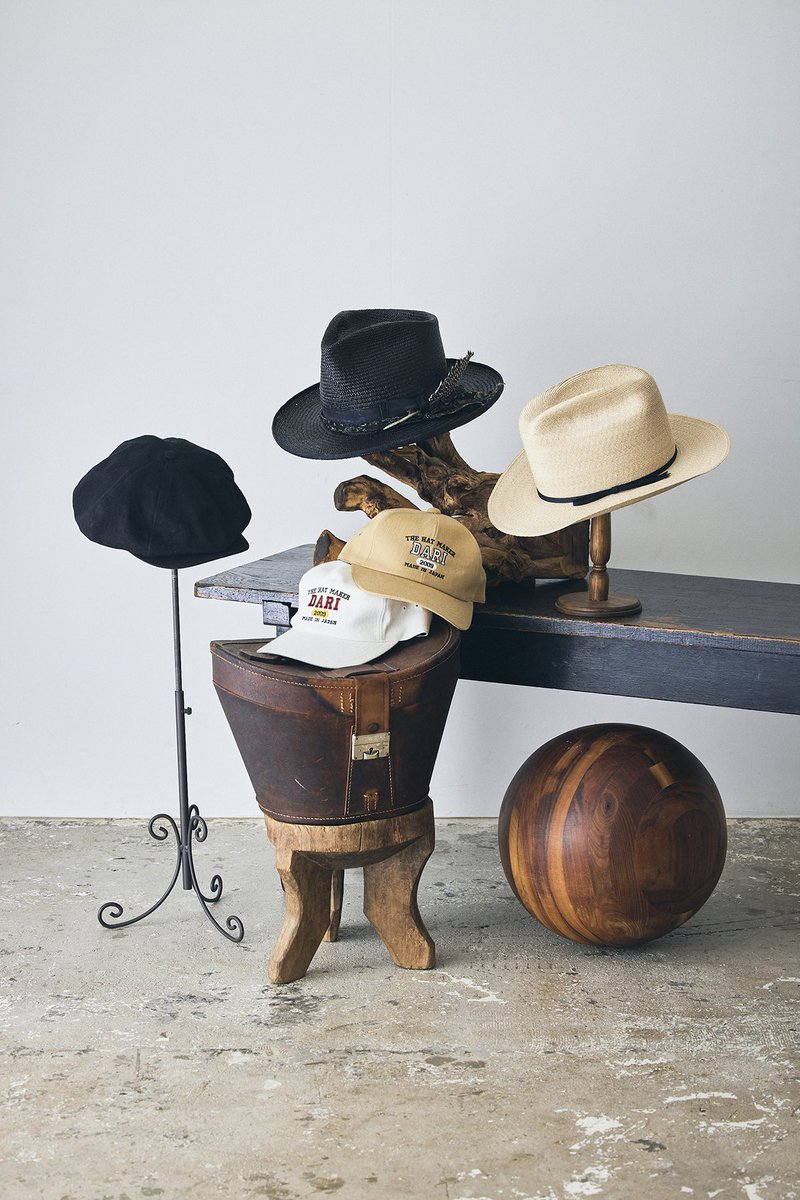 ari_hat's tweet image. 2025.1.1
HAPPY NEW YEAR

2025年もよろしくお願い致します。

昨年は素敵な出会いや再開もあり良い一年を過ごせました。

今年も良い帽子を作れる様に精進してまいります。

宜しくお願い致します。

#hat#hatmaker#hatmaking
#madeinjapan#handmade
#帽子#ハット#キャップ#キャスケット