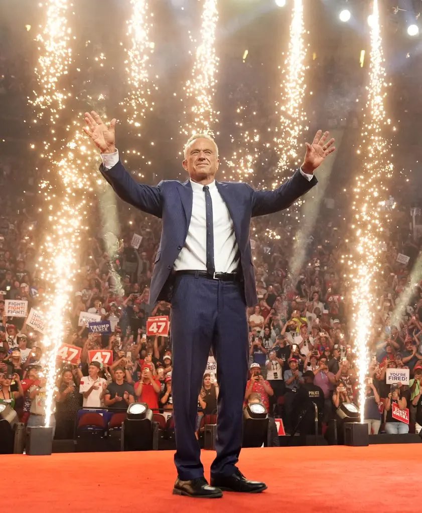 VoteRFKJr's tweet image. Happy New Year! 🎆 🇺🇸