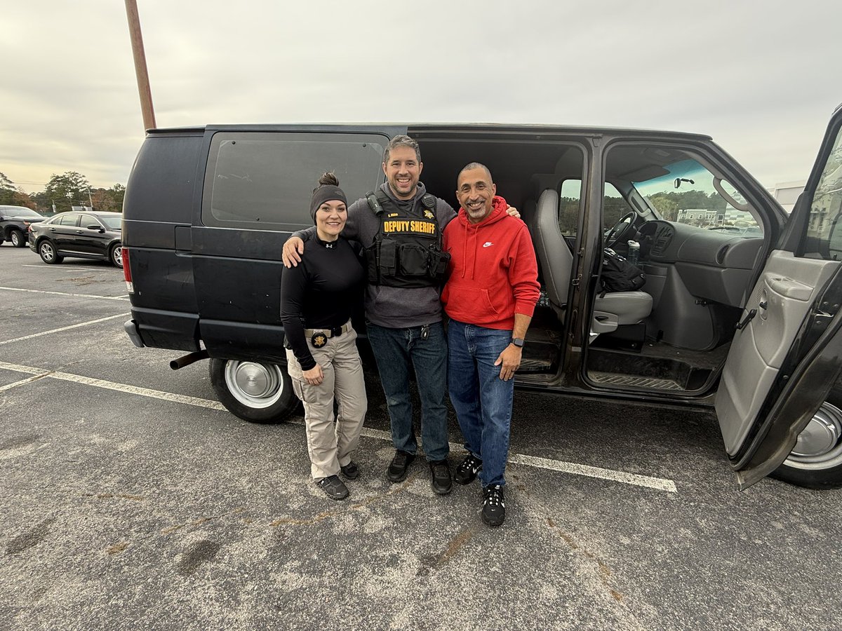 AlaniaSpohn's tweet image. 2024 was well spent on self improvement, self-reflection, and striving to be the best version of me. A wife, mother, and detective. This was a year for learning. 🧘‍♀️2025 will be the year for growing 🎯 I’m so blessed to have my family another year 🙏🏼