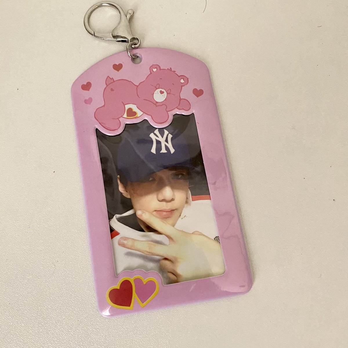 sehuncart's tweet photo. 🎀💌— mᥲіᥣ ۶ৎ @pcycarteu 

they’re here my exo pc super handsome🎀✨🩷

#sphyfbs #mailsforsehuncart https://t.co/DpvMn3mzEc