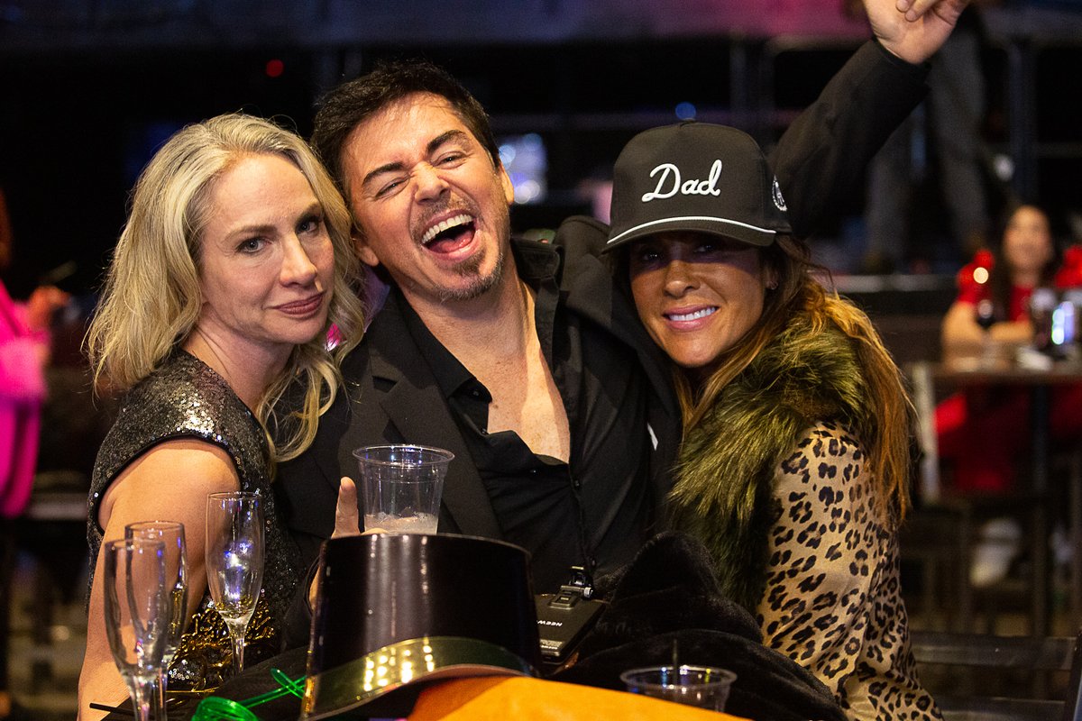 Show us how you’re ringing in 2025! Snap a selfie and tweet is using the hashtag #LoneStarNYE.  Your pic could end up on tonight’s live broadcast!