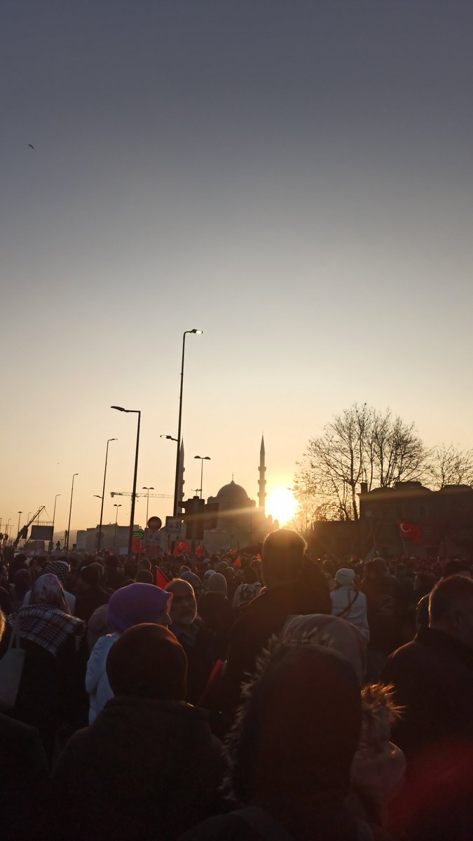 Gözümüz Aksa'da
Kanımız aksada
#ForFairFuture