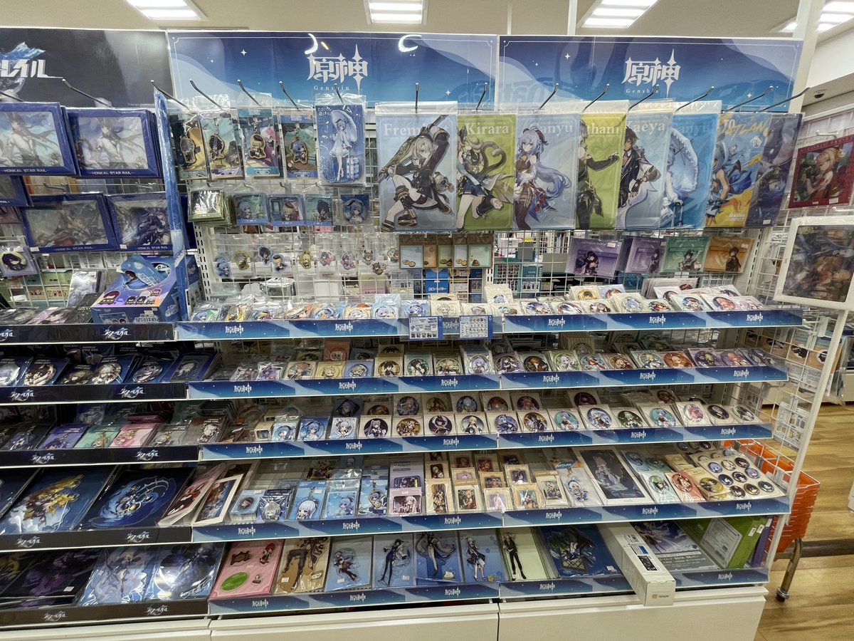 コーナー情報】 『原神』 関連商品多数展開中です💕 「原神展～たび