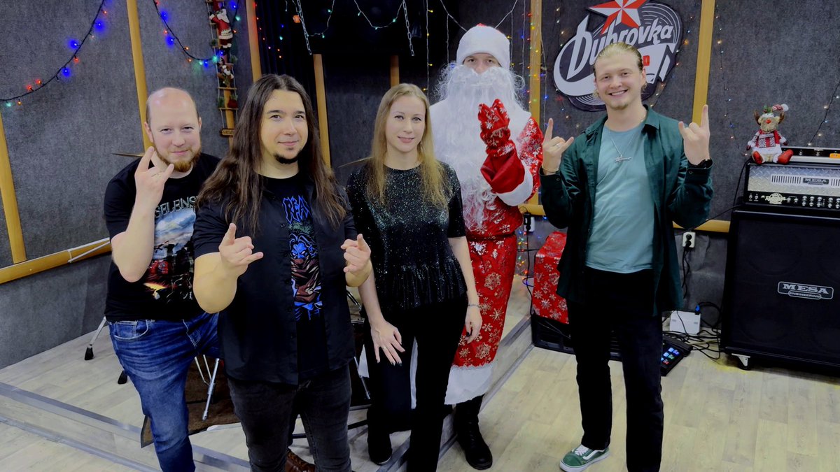 🤘🎅🤘 Merry Christmas and Happy New Year 2025!☃️❄️🎄

Chuck Berry - Run Rudolph Run  (metal cover by Selenseas)
youtu.be/KYCKHiOSv3g?si…

SUBSCRIBE to SELENSEAS ►► bit.ly/2nUw4er

#metal #metalcover #cover #rudolph #ChuckBerry #music #heavynewyear #merrychristmas ​⁠