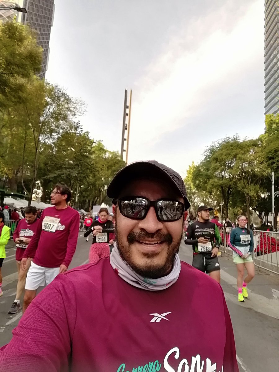 jabrahml's tweet photo. Despidiendo el año #YoElegíCorrer #SanSilvestre #FelizAñoNuevo #2025 #running https://t.co/8AbmHzOxc1