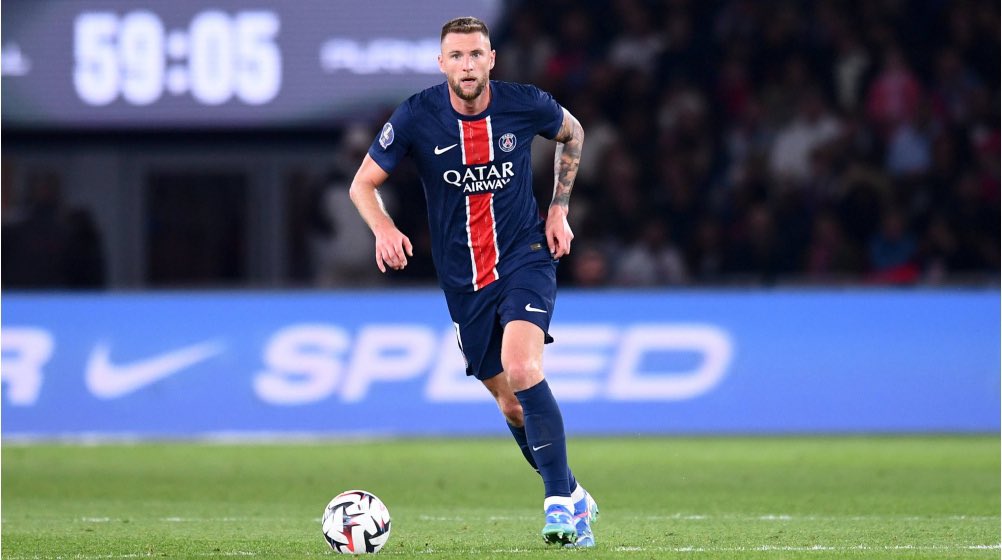 FinalThirdNews's tweet photo. 🟠⚪️Galatasaray are nearing a deal to sign PSG defender Milan Skriniar.

The 29-year-old Slovakian has reportedly agreed terms, but negotiations between the clubs continue. 

Skriniar, deemed surplus by PSG, has made just five appearances this season. https://t.co/iqwI09MHSP
