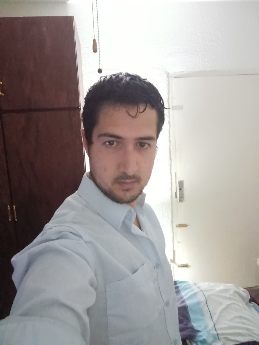 Y aquí lo que faltaba hehe,este es el nuevo yo,quien sigue mejorando y luchando ,feliz año ah todos