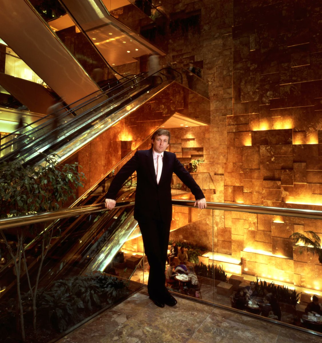 PoetLex5298's tweet image. Thank you, followers, you are my comfort and joy here.
#HappyNewYear #GodBlessUs #GodBlessAmerica.
America's Golden Age begins Jan20th, 2025.
#ThankYouGod.